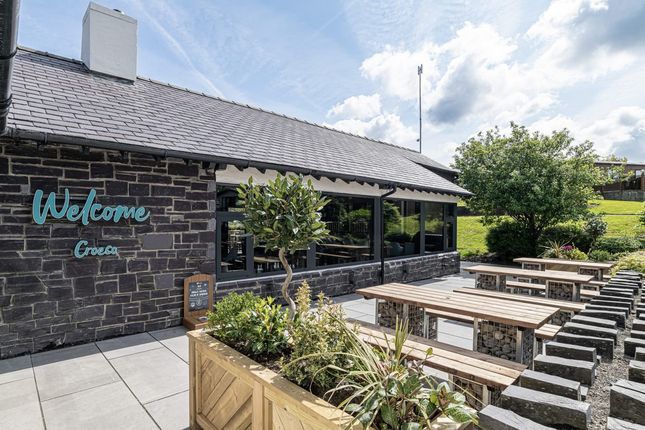 2023 Wales Brynteg Restaurant Bar Outdoor Dining Empty (1)