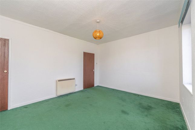 10/8, West Pilton Rise, Edinburgh photo 4