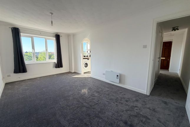 Flat 22, Vincent Lodge, Benbow Drive, Chelmsford photo 3