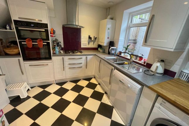 39, Salcombe Gardens, Mill Hill photo 4