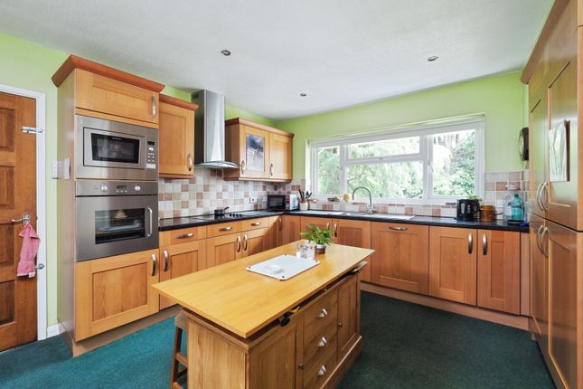 63, Lime Tree Gardens, Nottingham photo 4
