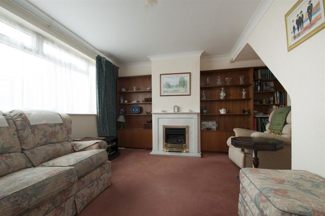 18, Kennett Road, Slough photo 3
