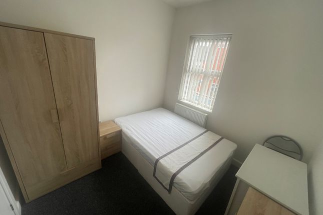 Room 3, 168, Earlsdon Avenue North, Coventry photo 4