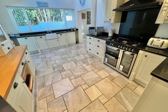 Andrews Way, Hatt photo 3