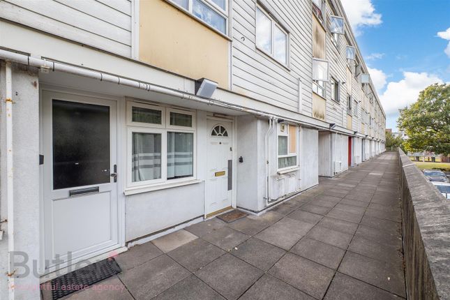 Flat 20, Newlyn House, 1, Benhill Wood Road, Sutton photo 2