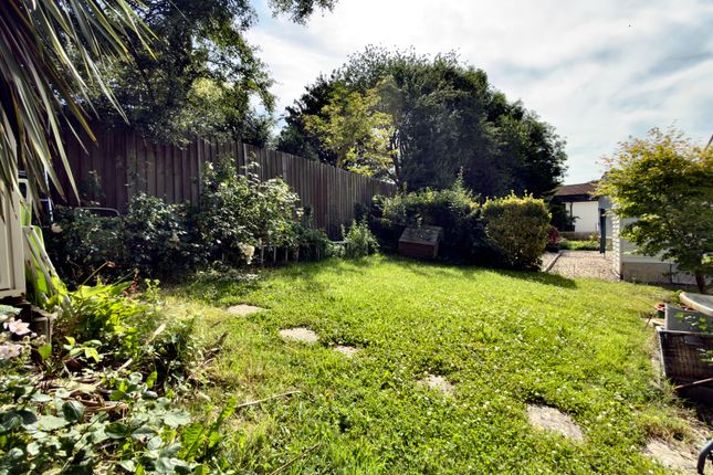 14 Manor Park, Grange Road, Weston-super-Mare photo 3