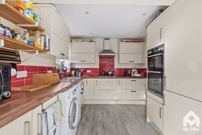 84, Springbank Road, Cheltenham photo 4