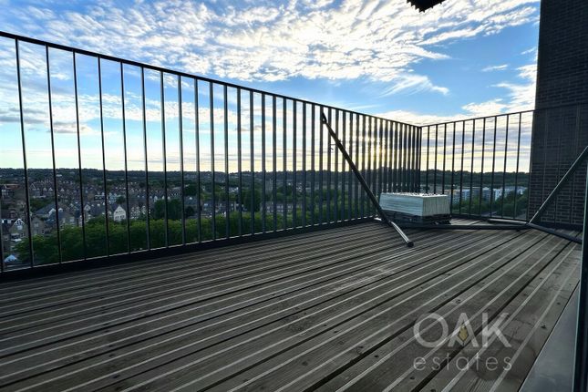 Flat 110 Altitude Point, London photo 4