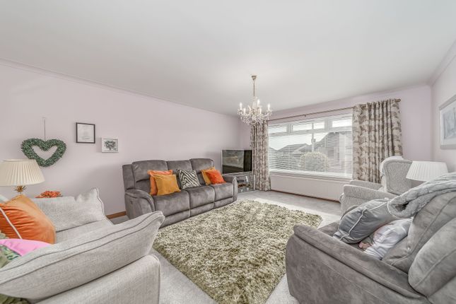 45 Craigmill Gardens, Carnoustie photo 2