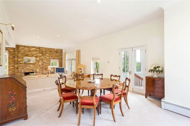 2, Fairmile Heights, Cobham photo 4
