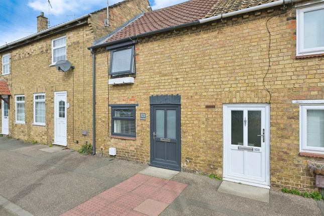 Thumbnail Terraced house for sale in New Road, Chatteris