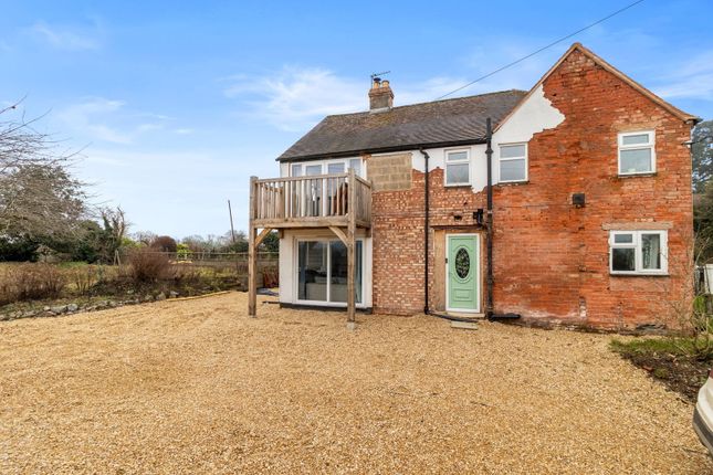 Sparepenny Cottage, Ledbury Road, Dymock photo 2