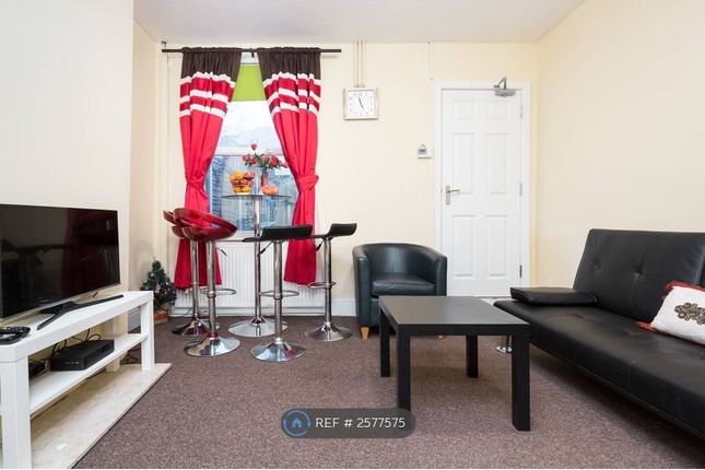 Lounge 2 With Sofa Bed And Lcd Tv