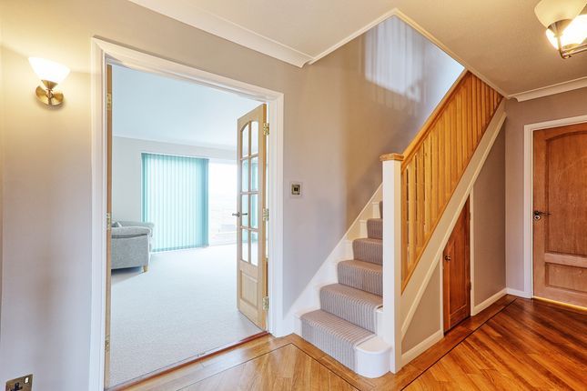 4, Staceys Mount, Billericay photo 4