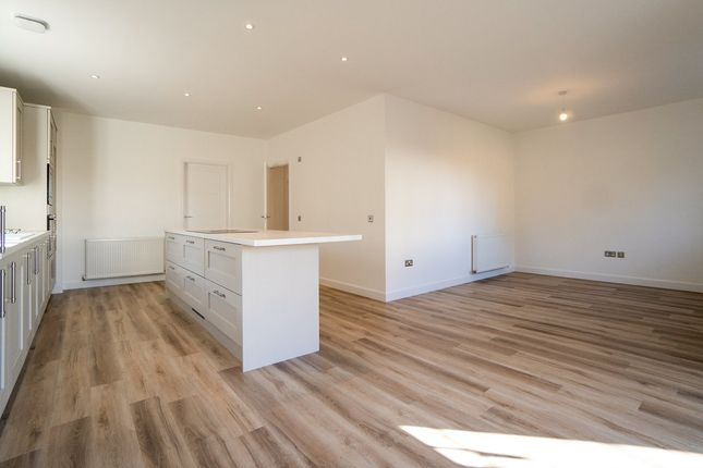 Lawthorn Lodge, Lochlibo Road, Irvine photo 3