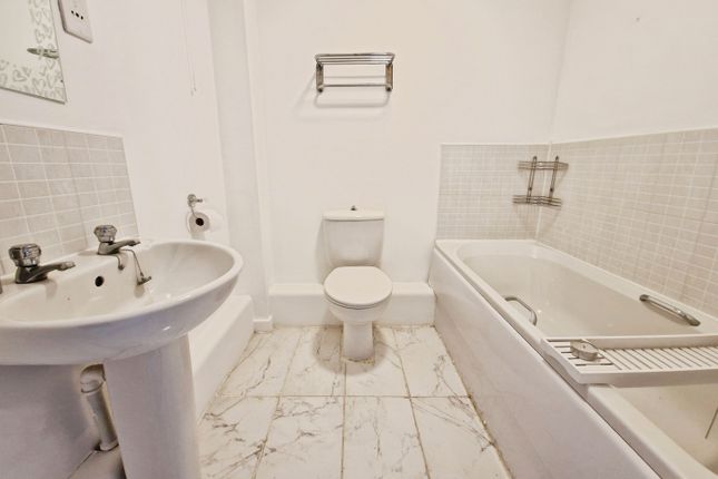 103, Jenkinson Grove, Armthorpe, Doncaster photo 4