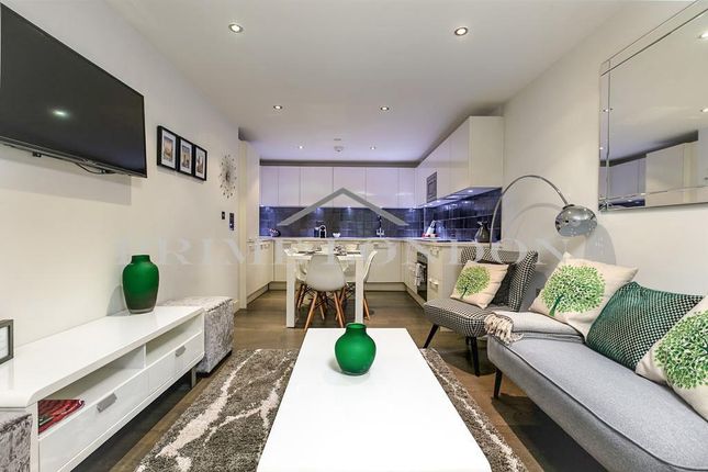 Flat for sale in 16 Warwick Row, St James's Park, London