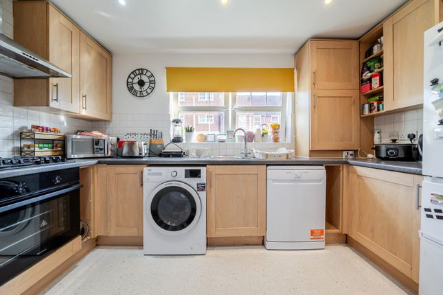 Flat 2, Eastgate House,, Allenby Road, Thamesmead photo 4