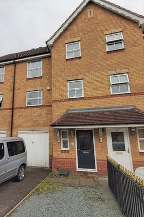 3 bed town house to rent in Landalewood Road, Clifton Moor, York YO30