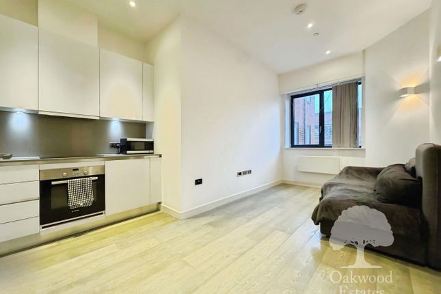 50, Wellington Street, Slough photo 2