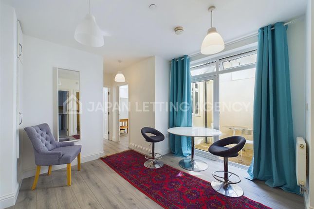 Thumbnail Flat to rent in The Vale, London