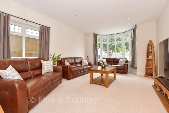 20, Winterstoke Crescent, Ramsgate photo 3
