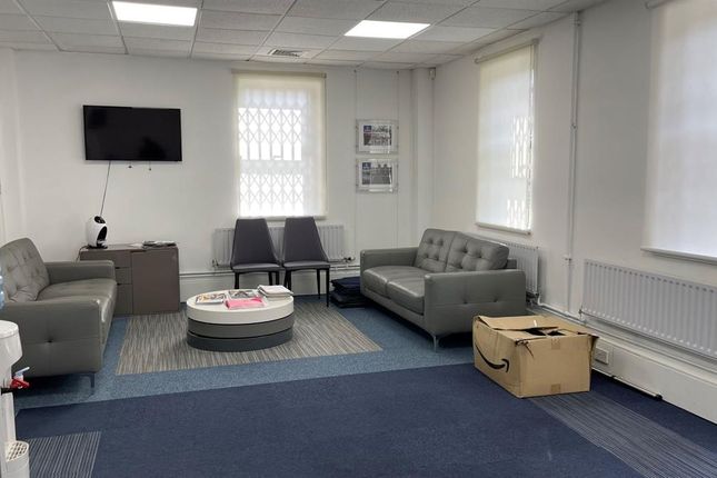 Office to let in Suite 1, 21 Progress Business Centre, Whittle Parkway, Slough