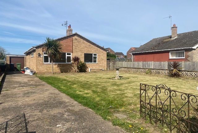 Thumbnail Detached bungalow to rent in King Georges Avenue, Rollesby, Great Yarmouth
