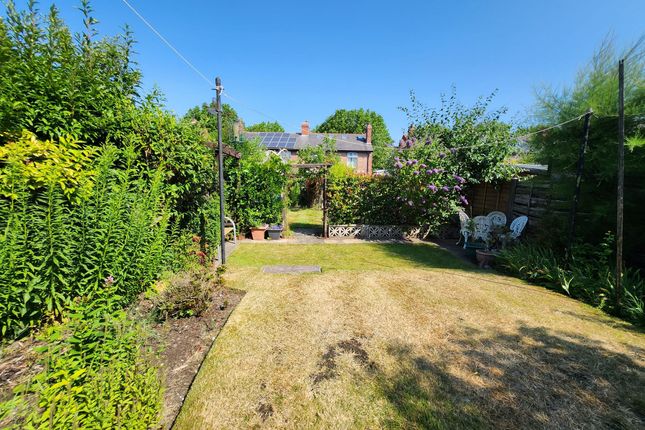 10 Southern Street, Warrington photo 3
