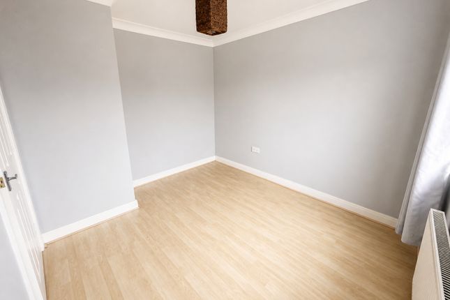 10, Celandine Close, Immingham photo 5