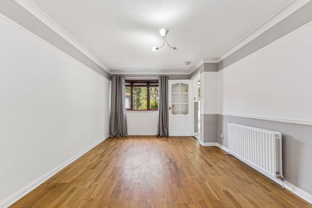 18 Harbury Place, Glasgow photo 2