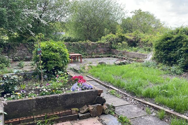 13, Heol Cae Gurwen, Ammanford photo 3
