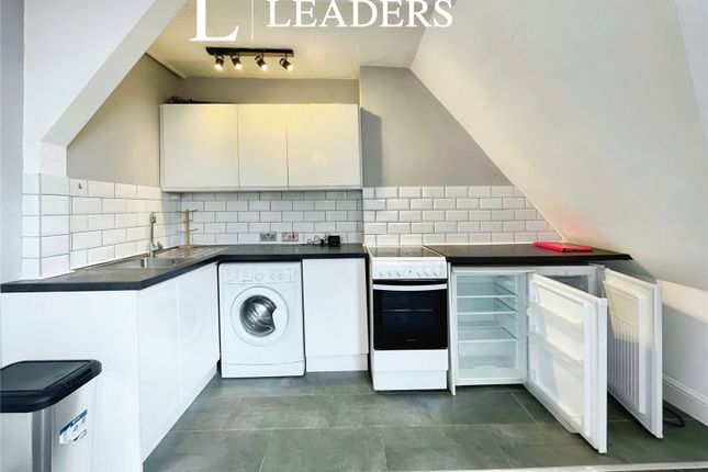 18, Napier Court, West Cliff photo 2
