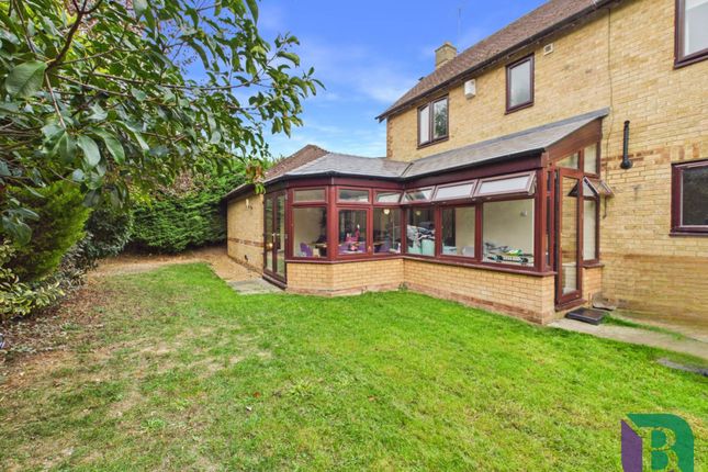 4, Chantry Close, Milton Keynes photo 2