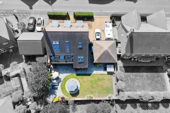 4 Josiah Drive, Stoke-On-Trent photo 2