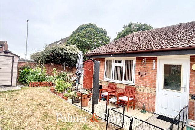 39, Elmden Court, Essex photo 4