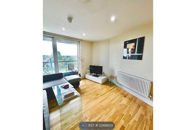 Thumbnail Flat to rent in Raphael House, Ilford