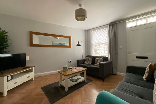 8, St. Martins Place, Scarborough photo 3