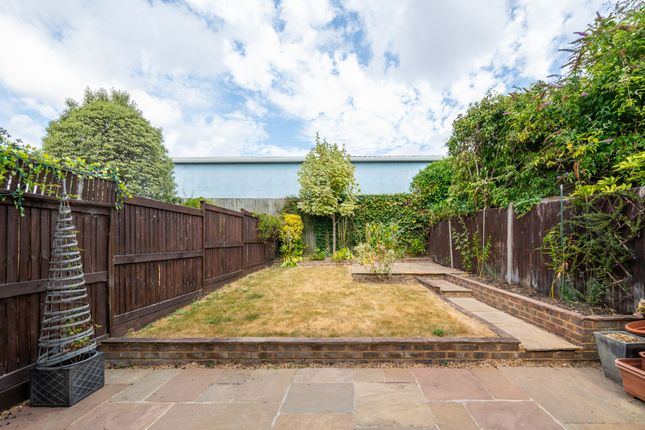 40 Churchfield Road, Reigate photo 2