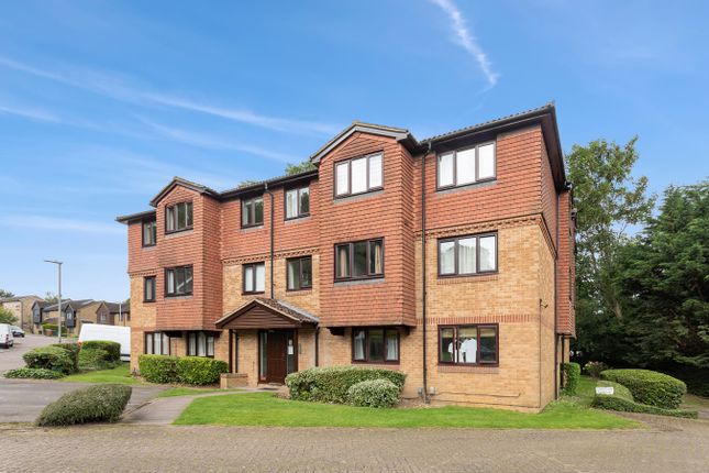 Thumbnail Flat for sale in Tylersfield, Abbots Langley
