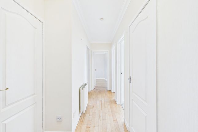 2/1 8 Belsyde Avenue, Glasgow photo 2