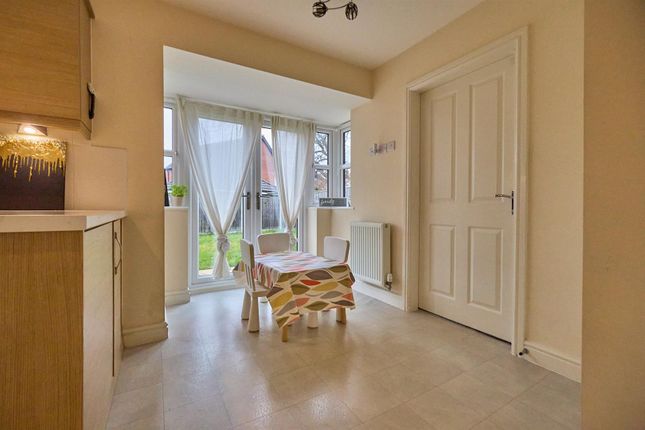 Rear Open Plan Fitted Dining Kitchen