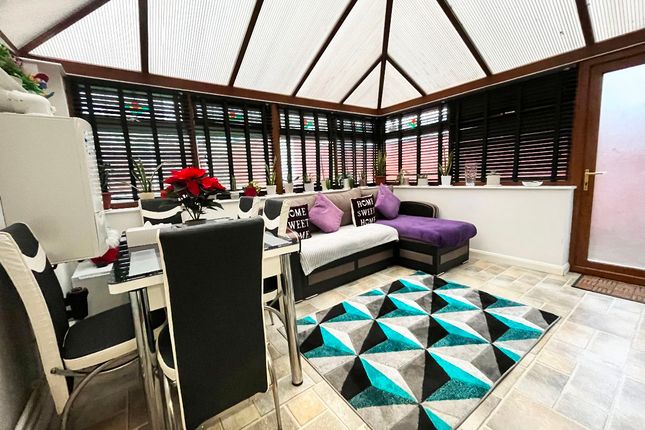 18 Archway, Romford photo 4