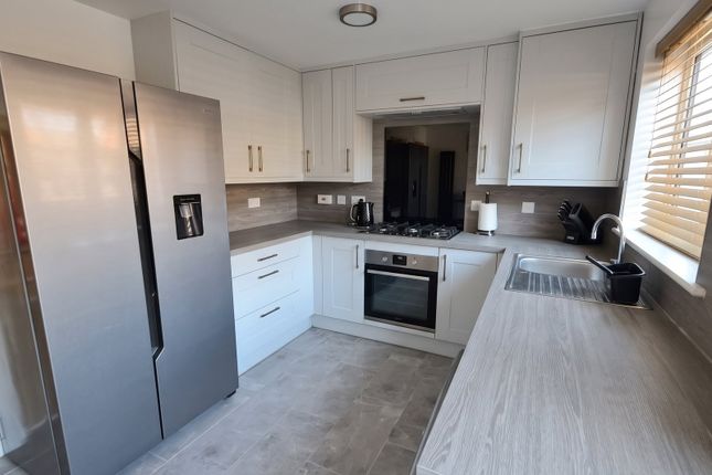 29, Abbottsmoor, Port Talbot photo 2