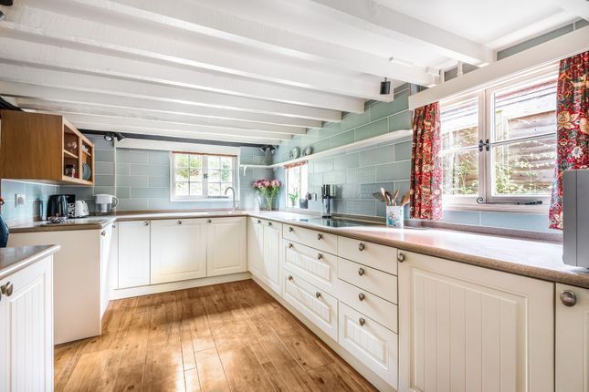 Blacksmiths Cottage, Horsham photo 5