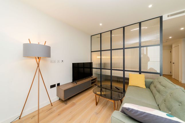 Flat 26, London photo 4