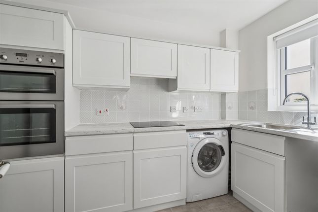 1 St Christophers Court, Lower Road, Chorleywood photo 4
