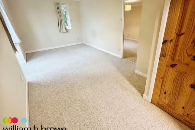 Flat to rent in Hanbury Gardens, Highwoods, Colchester