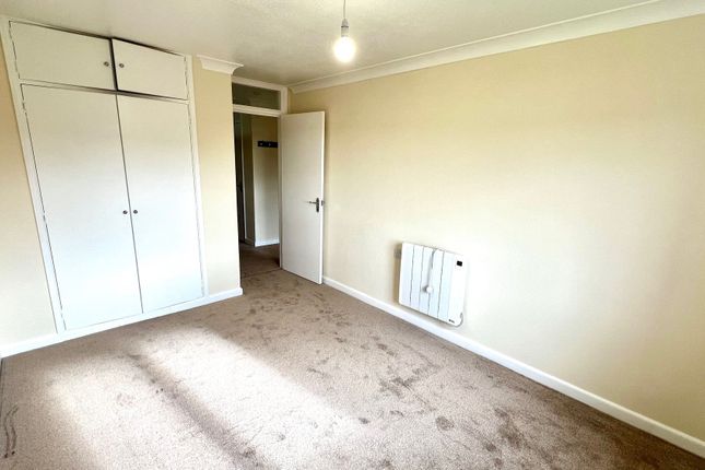 Flat for sale in East Meon Road, Clanfield, Hampshire
