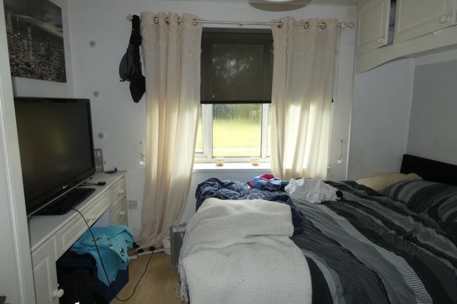 Flat C, 28, Harvey Crescent, Port Talbot photo 5